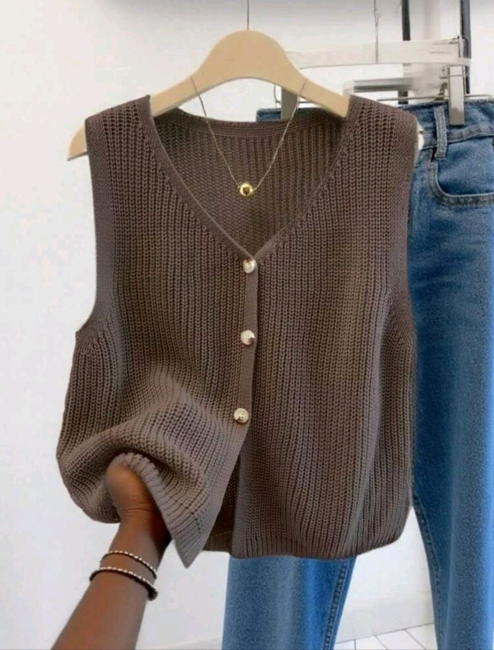 Women's  Versatile V-Neck Knit Vest, Cardigan Knitwear Top Brown, Aesthetic Fall